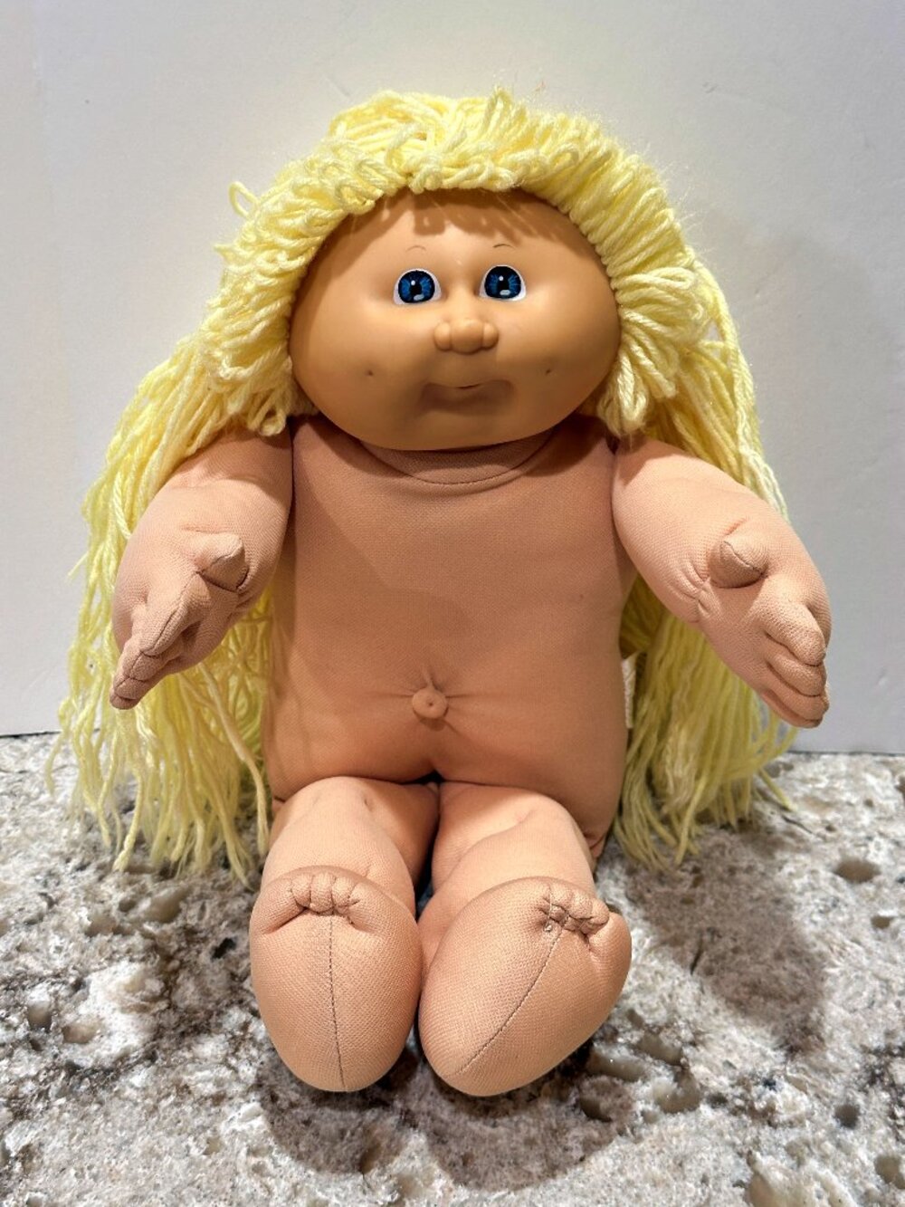 Cabbage Patch Kids Girl Doll HM4 Lemon Hair Dimples Blue Eyes PACI Mouth 1980s